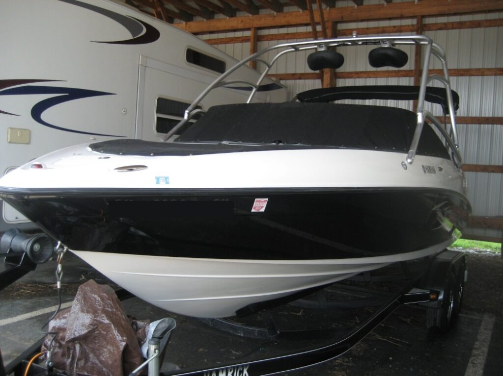 How to restore faded gelcoat on a boat How to restore faded gelcoat on a boat